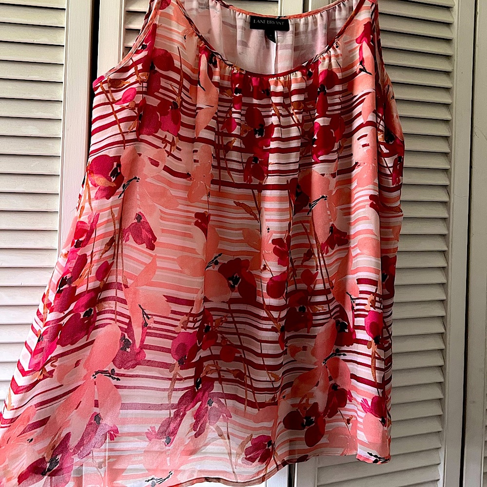 Lane Bryant adjustable strap tank. White lining.